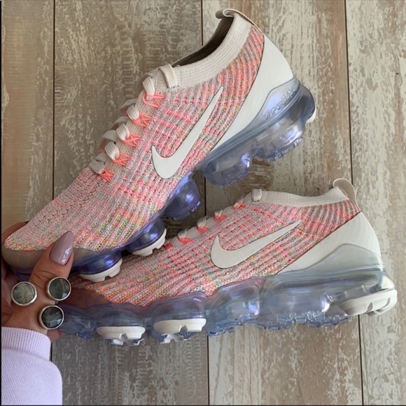 NWT Nike Air Vapormax Flyknit 3 - Picture 4 of 8
